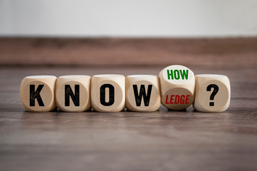 乒乓球球在对面可以触桌几次